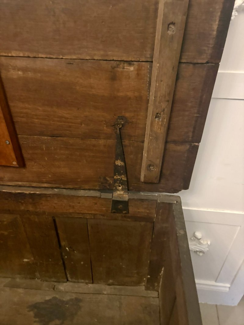 Exceptional Quality 17th Century Antique Oak Mule Chest with Marquetry Inlay